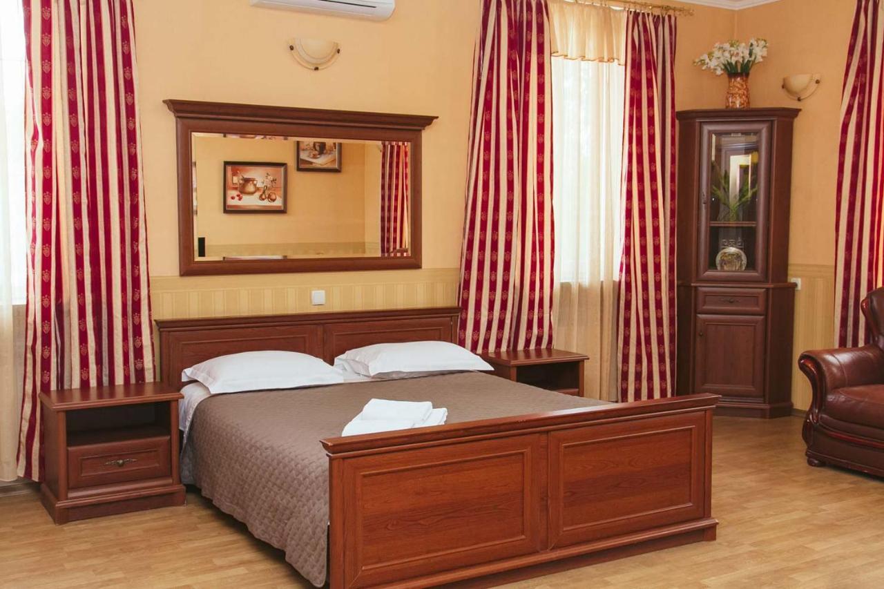 Korona Hotel Boryspil Room photo