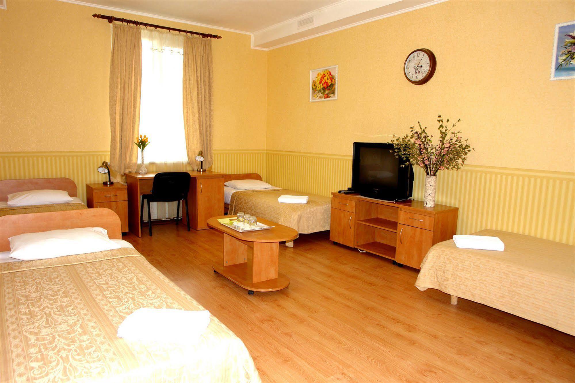 Korona Hotel Boryspil Exterior photo